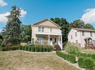 758 Chicago St APT 2, Valparaiso, IN 46385