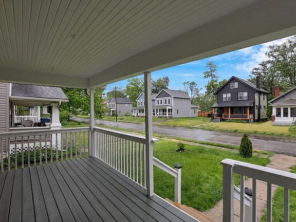 3rd image of 1411 Genessee Ave #43211