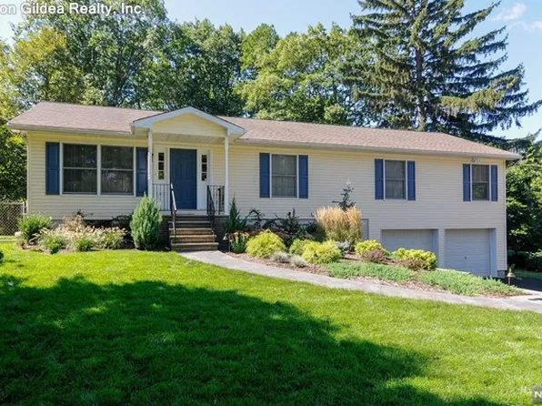 17 Linden Pl, Midland Park, NJ 07432