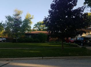 605 Baxter Ln, Hoffman Estates, IL 60169