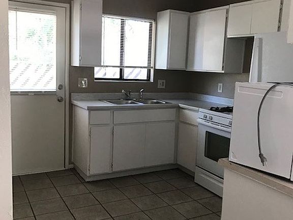 3rd image of 295 S 18th Pl APT 1
