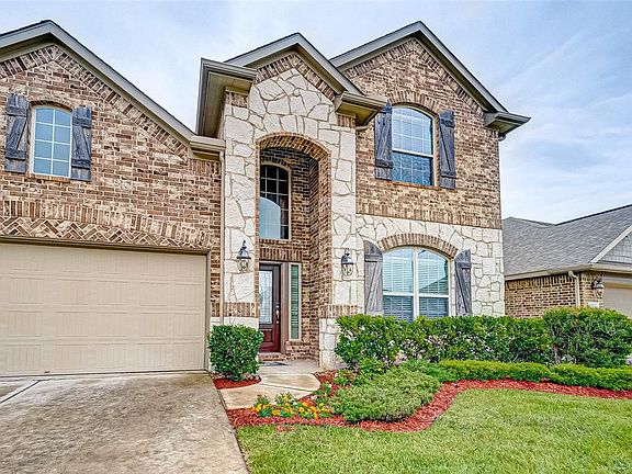 3rd image of 3730 Ember Falls Ln
