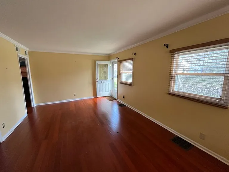 801 Vernon Rd — Photo 23