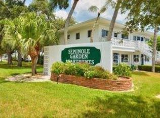 8525 111th St APT 205, Seminole, FL 33772