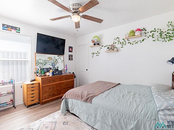 5th image of 300 Cortez St