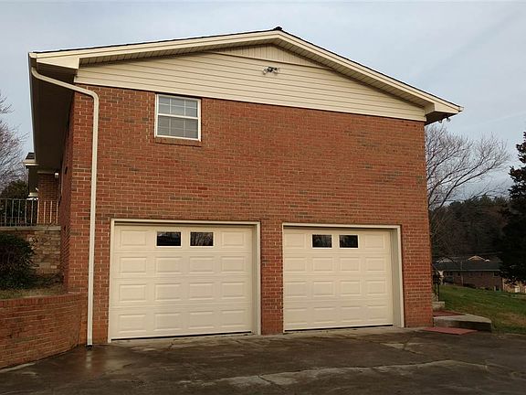 3rd image of 4378 Brockland Dr