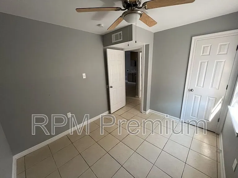 5143 Baker Blvd #B — Photo 12