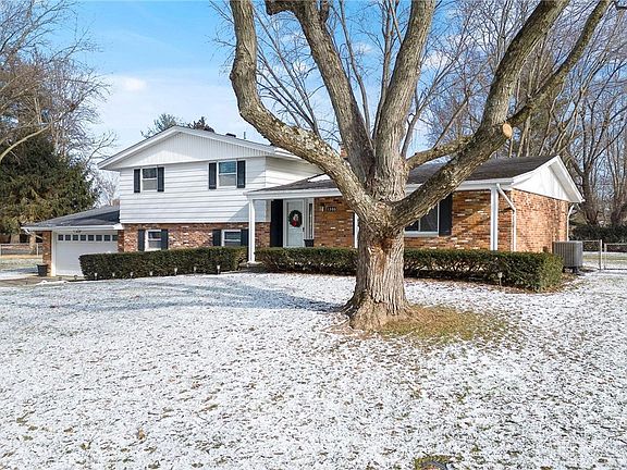 3rd image of 1306 Cedarcliff Dr