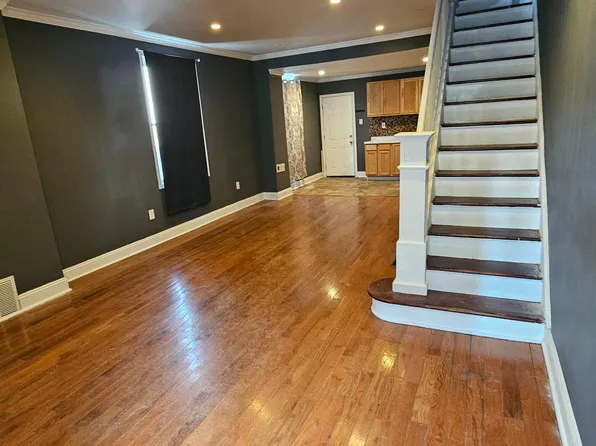 215 W Westmoreland St, Philadelphia, PA 19140