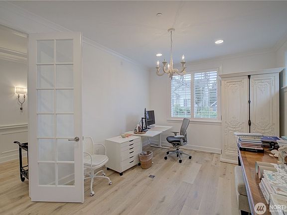4th image of 21457 NE 1st Pl