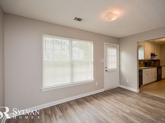 4th image of 528 Dove Way