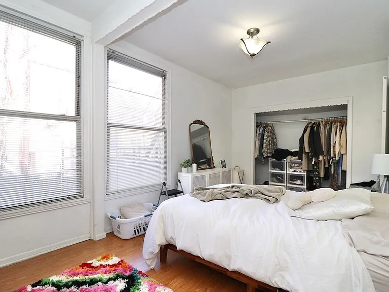 270 Montgomery St #2 — Photo 17