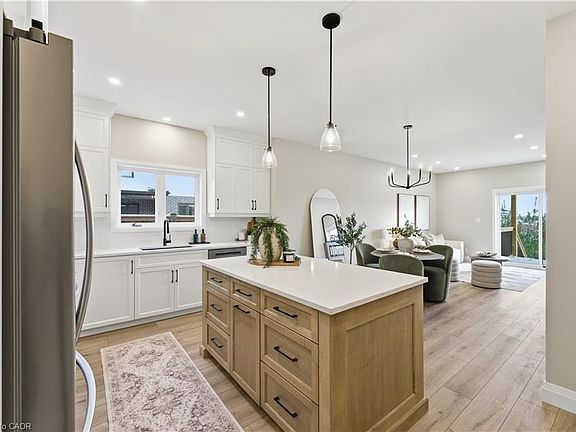 5th image of 29 Weymouth St #24