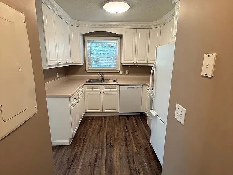 3346 Oak Trees Ct — Photo 6
