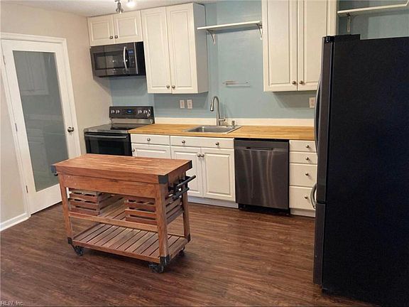 2nd image of 440 Brockwell Ave