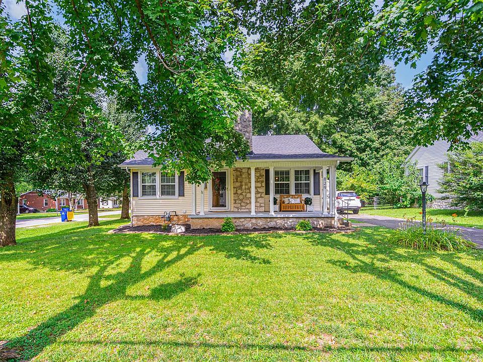 1st image of 829 Cabell Dr