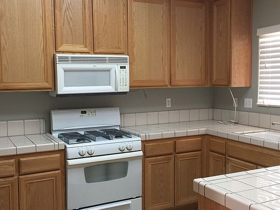 2nd image of 16802 Grant St