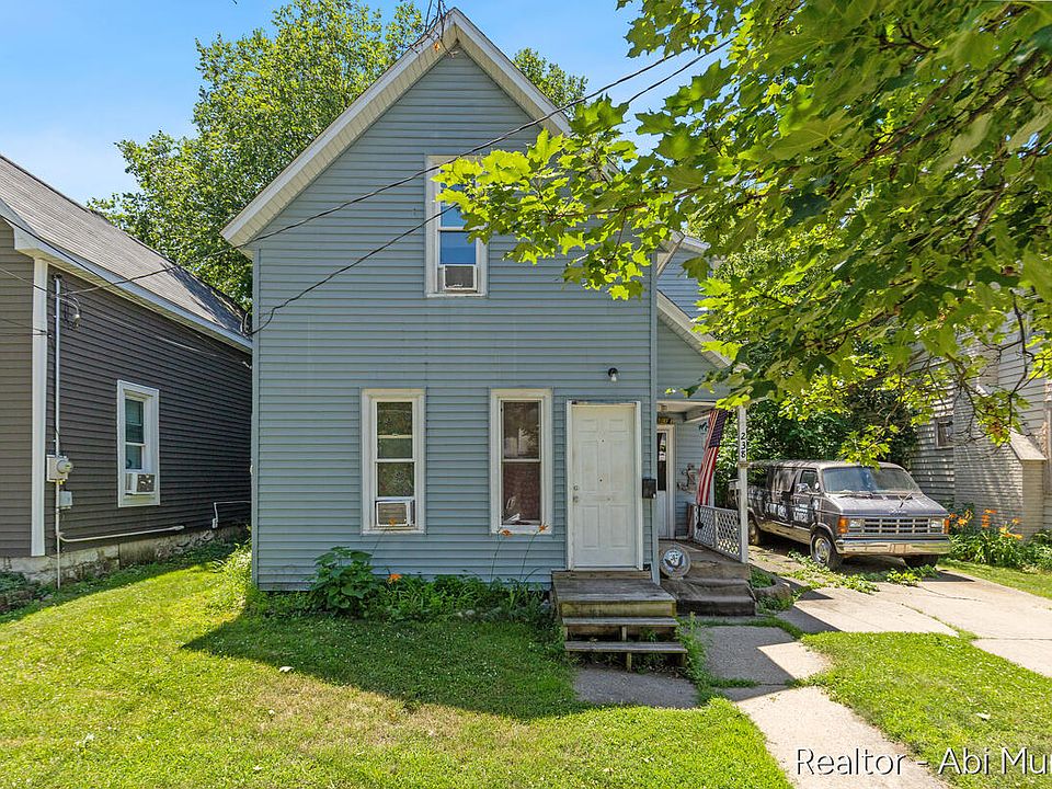 1st image of 238 Travis St NE