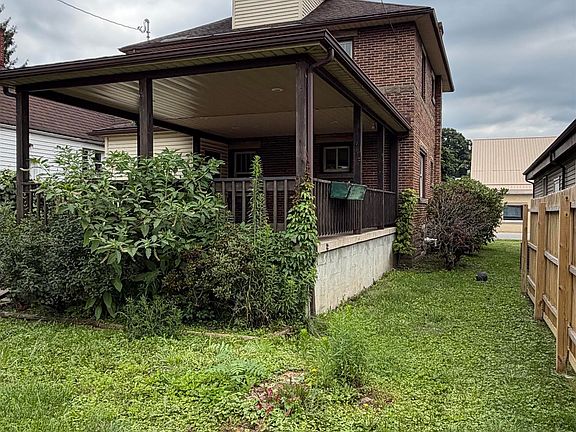 5th image of 1008 S Davis Ave