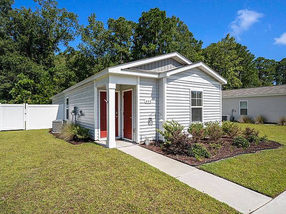 3rd image of 488 Samara Dr.