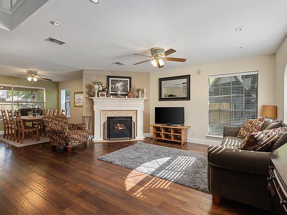 Awesome family room with gas logs...that do work without electricity during a winter storm.