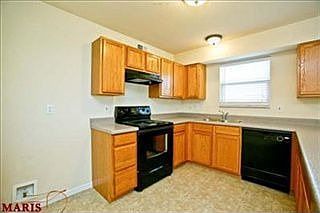 2nd image of 3611 Capri Way