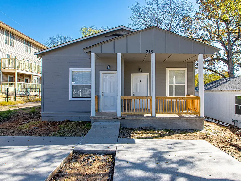215 S Park St — Photo 19