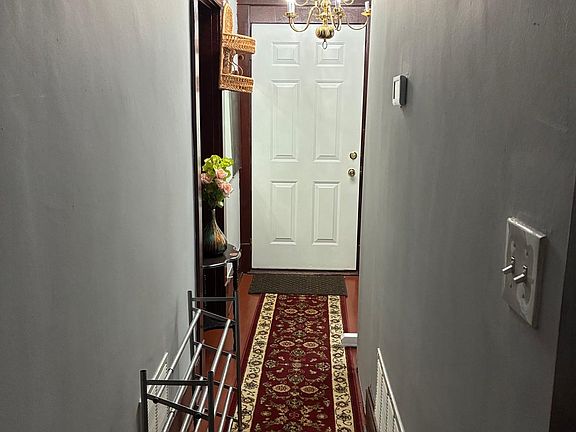 5th image of 5510 44th Ave Unit 2