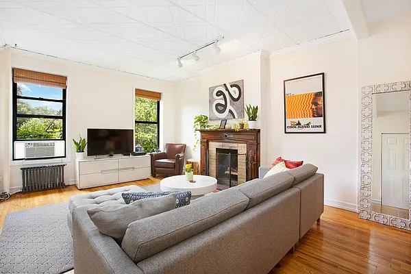 Rented by Keller Williams NYC | media 7