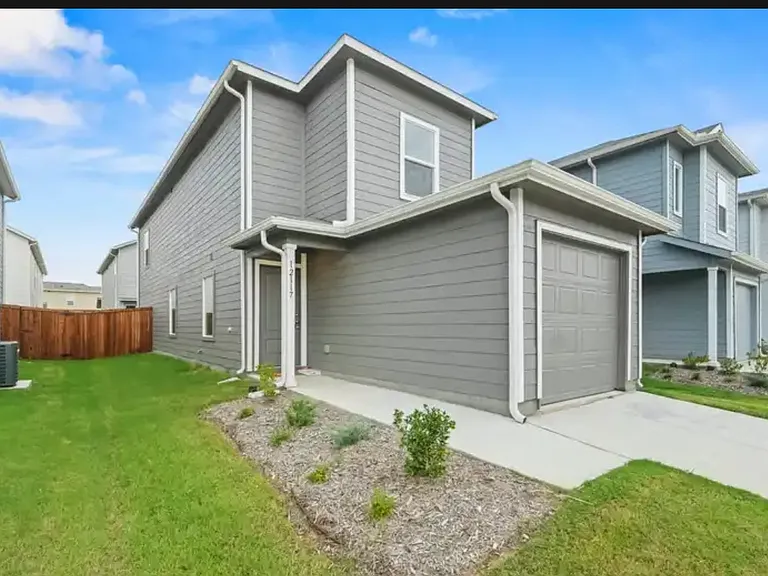 801 Wagtail Dr — Photo 2