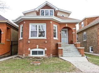 4909 W Carmen Ave, Chicago, IL 60630