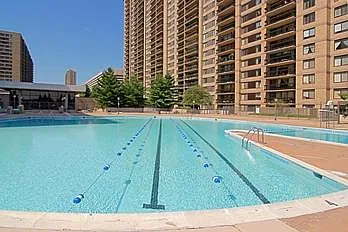 3705 S George Mason Dr #913