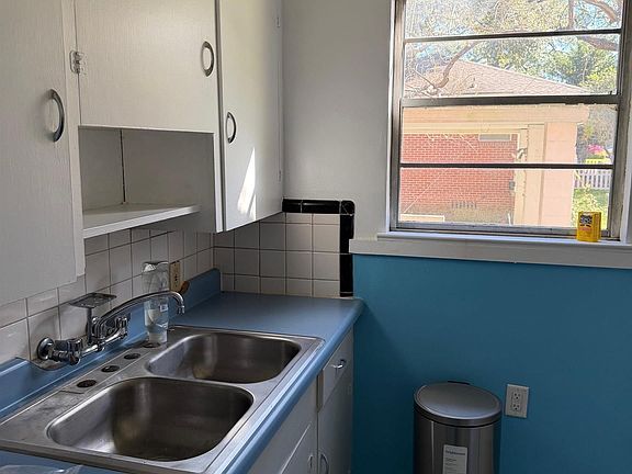 3rd image of 713 Carol Marie Dr #713A