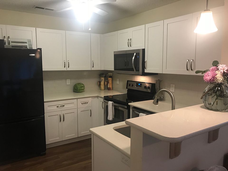2nd image of 1224 Shipyard Blvd