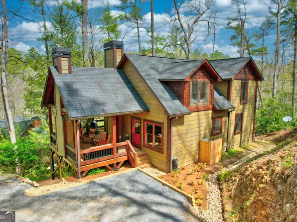 136 Gallery Ct, Ellijay, GA 30540
