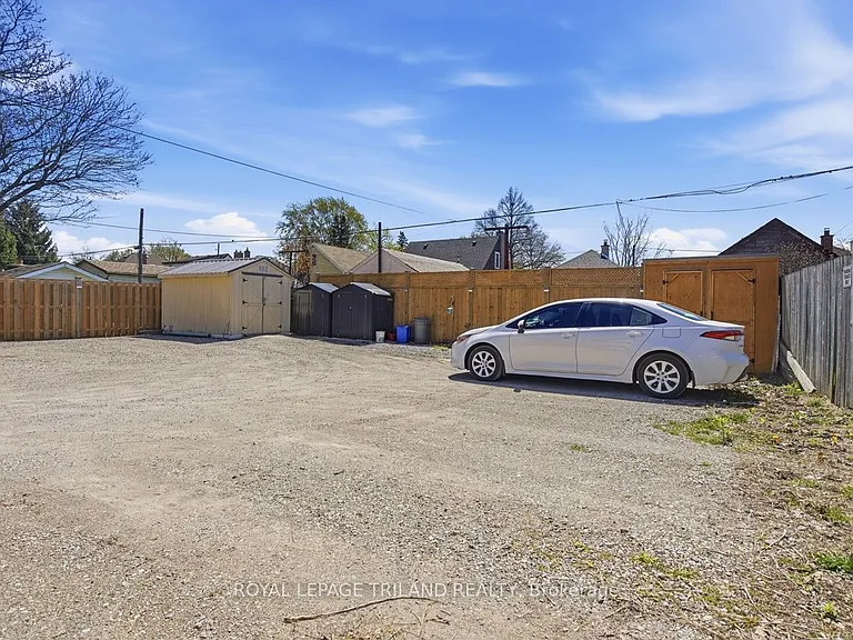 1175 Princess Ave #MAIN — Photo 24