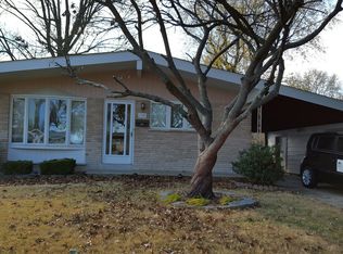 1300 Ensenada Dr, Florissant, MO 63031