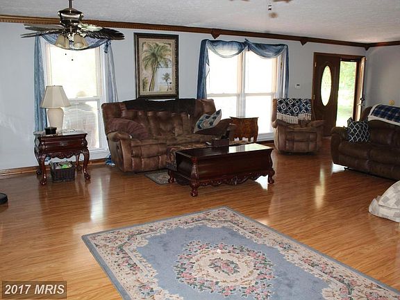 3rd image of 37266 Tanyard Dr