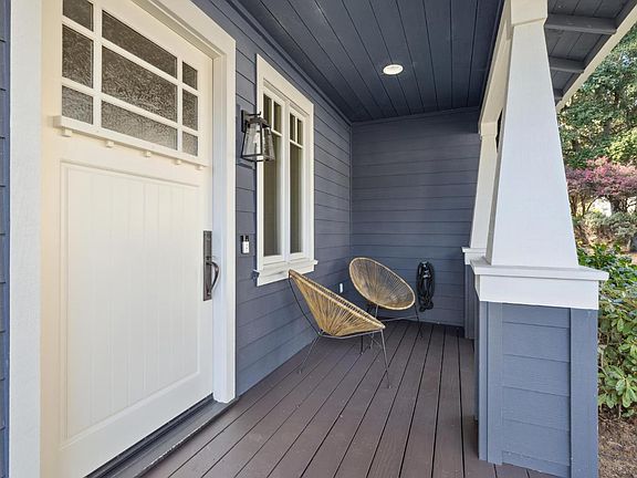 4th image of 529 Alta Way