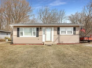 23304 62nd St, Salem, WI 53168