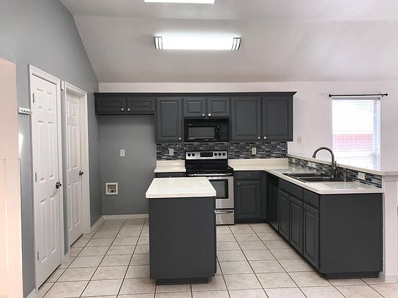 5th image of 7716 Stonebank Ct