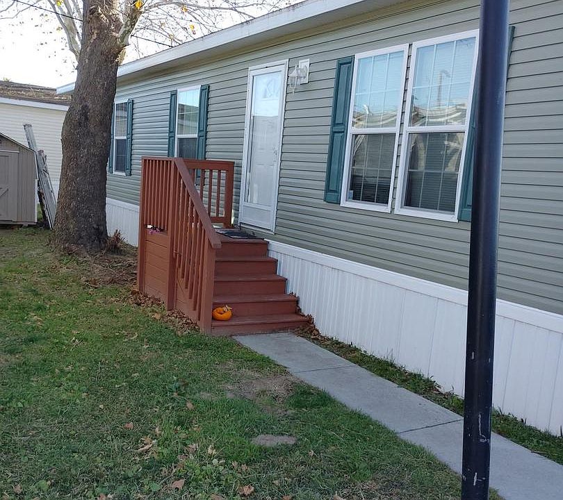 1st image of 25 3rd St #25