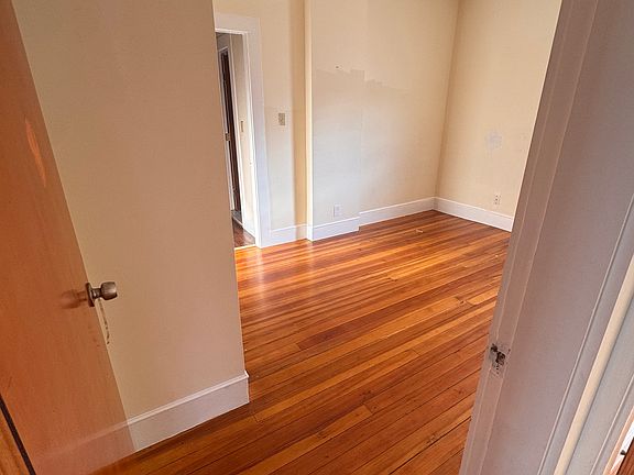 3rd image of 197 Sheridan Ave Floor 3