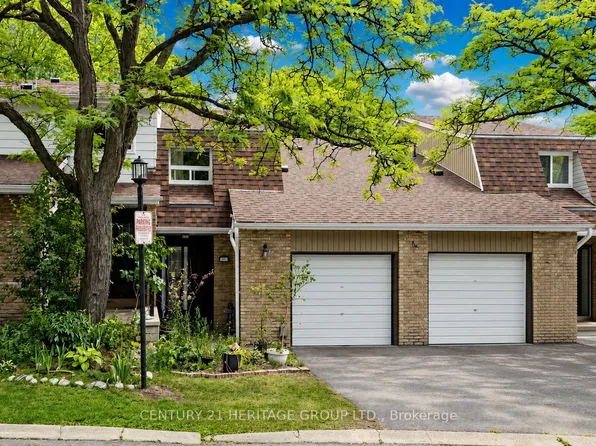 27 Dunkeld Way, Markham, ON L3T 4Y8