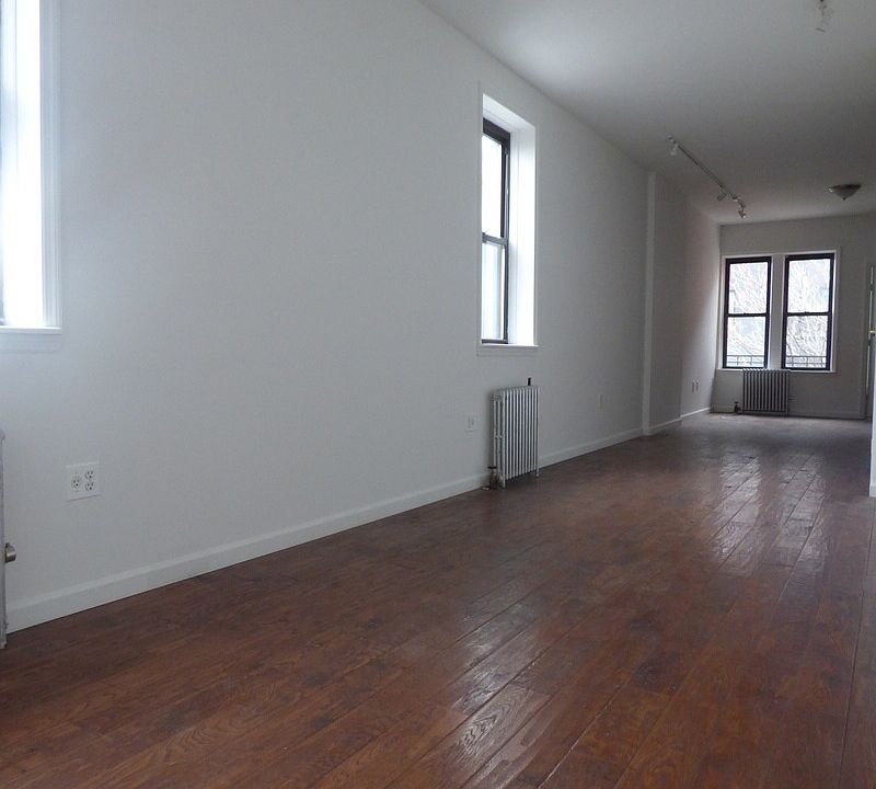 2nd image of 411 Manhattan Ave #3RKA