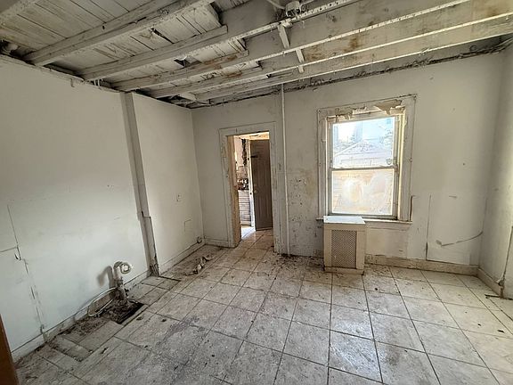 4th image of 6659 75th St