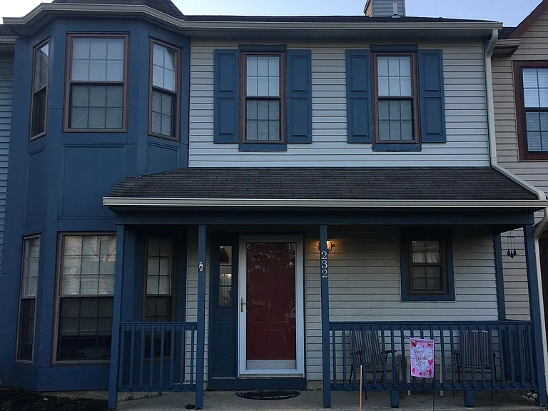 232 Crown Prince Dr — Photo 1