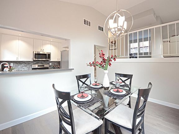 4th image of 472 N Winchester Blvd APT 6