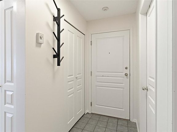 2nd image of 1053 Balmoral Rd #302