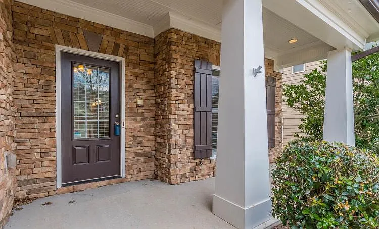7661 Legacy Rd — Photo 2